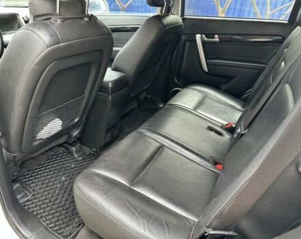 Белый Шевроле Каптива, объемом двигателя 2.2 л и пробегом 162 тыс. км за 11000 $, фото 3 на Automoto.ua