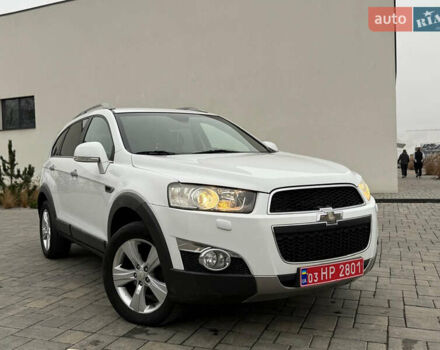 Белый Шевроле Каптива, объемом двигателя 2.2 л и пробегом 200 тыс. км за 11999 $, фото 1 на Automoto.ua