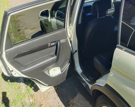 Шевроле Каптива 2012 в Каменское - Днепродзержинск на Automoto.ua Белый Шевроле Каптива, объемом двигателя 2.4 л и пробегом 176 тыс. км за 10500 $, фото 8 на Automoto.ua