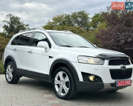Белый Шевроле Каптива, объемом двигателя 2.2 л и пробегом 157 тыс. км за 11800 $, фото 4 на Automoto.ua
