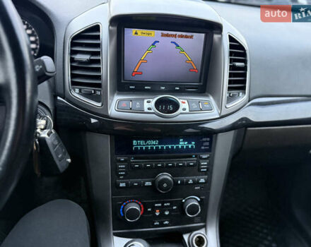 Білий Шевроле Каптіва, об'ємом двигуна 2.23 л та пробігом 215 тис. км за 9250 $, фото 12 на Automoto.ua