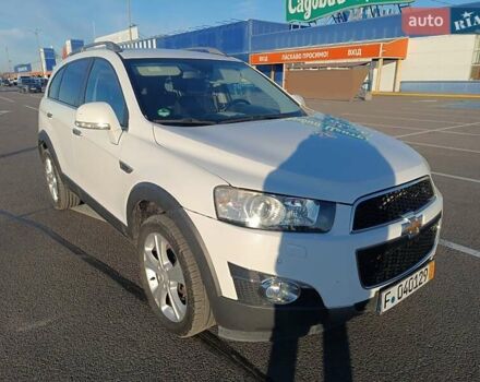 Білий Шевроле Каптіва, об'ємом двигуна 2.2 л та пробігом 247 тис. км за 11500 $, фото 2 на Automoto.ua
