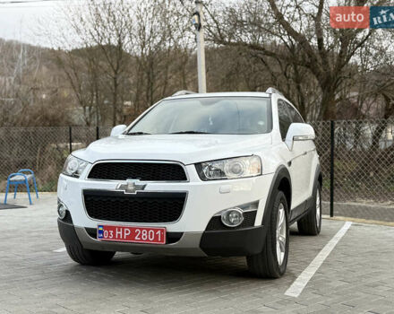 Белый Шевроле Каптива, объемом двигателя 2.2 л и пробегом 200 тыс. км за 12000 $, фото 2 на Automoto.ua