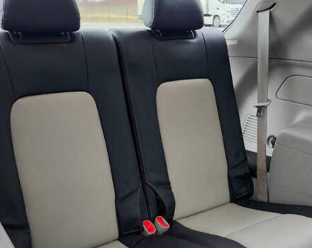 Белый Шевроле Каптива, объемом двигателя 2.23 л и пробегом 178 тыс. км за 12500 $, фото 9 на Automoto.ua