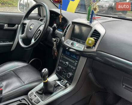 Белый Шевроле Каптива, объемом двигателя 2.23 л и пробегом 115 тыс. км за 9650 $, фото 26 на Automoto.ua