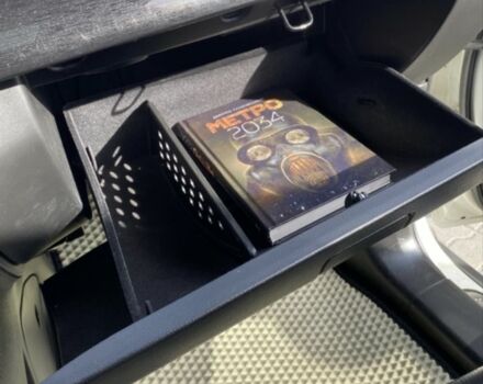 Белый Шевроле Каптива, объемом двигателя 2.2 л и пробегом 230 тыс. км за 10800 $, фото 8 на Automoto.ua