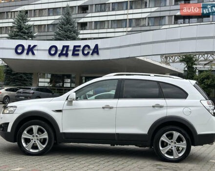 Белый Шевроле Каптива, объемом двигателя 2.2 л и пробегом 157 тыс. км за 11800 $, фото 6 на Automoto.ua