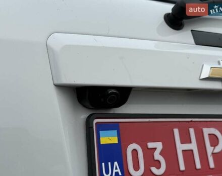 Белый Шевроле Каптива, объемом двигателя 2.2 л и пробегом 150 тыс. км за 12200 $, фото 52 на Automoto.ua