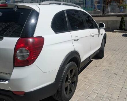 Білий Шевроле Каптіва, об'ємом двигуна 2.38 л та пробігом 170 тис. км за 9950 $, фото 26 на Automoto.ua