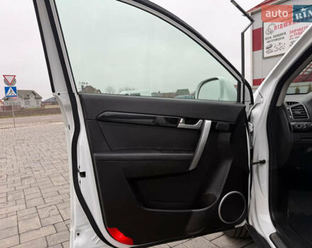 Белый Шевроле Каптива, объемом двигателя 2.2 л и пробегом 200 тыс. км за 11999 $, фото 35 на Automoto.ua