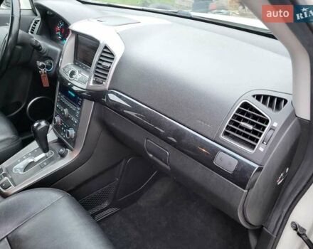 Білий Шевроле Каптіва, об'ємом двигуна 2.23 л та пробігом 208 тис. км за 10800 $, фото 11 на Automoto.ua