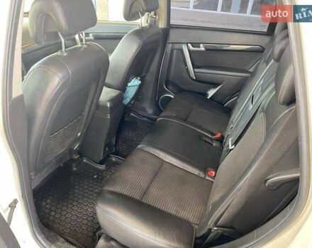 Білий Шевроле Каптіва, об'ємом двигуна 2.23 л та пробігом 173 тис. км за 9600 $, фото 22 на Automoto.ua