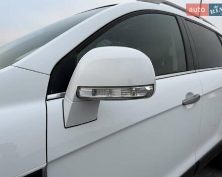 Белый Шевроле Каптива, объемом двигателя 2.2 л и пробегом 150 тыс. км за 12200 $, фото 55 на Automoto.ua