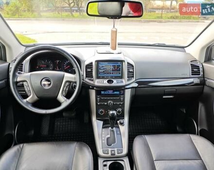 Белый Шевроле Каптива, объемом двигателя 2.2 л и пробегом 112 тыс. км за 13750 $, фото 55 на Automoto.ua