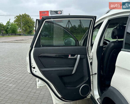 Белый Шевроле Каптива, объемом двигателя 2.23 л и пробегом 223 тыс. км за 8800 $, фото 13 на Automoto.ua