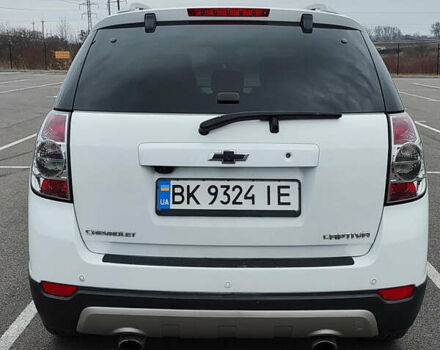 Белый Шевроле Каптива, объемом двигателя 2.23 л и пробегом 178 тыс. км за 12500 $, фото 4 на Automoto.ua