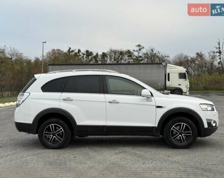 Белый Шевроле Каптива, объемом двигателя 2.2 л и пробегом 150 тыс. км за 12200 $, фото 6 на Automoto.ua