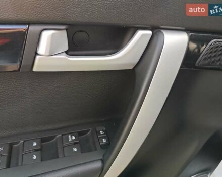 Белый Шевроле Каптива, объемом двигателя 2.2 л и пробегом 112 тыс. км за 13750 $, фото 80 на Automoto.ua