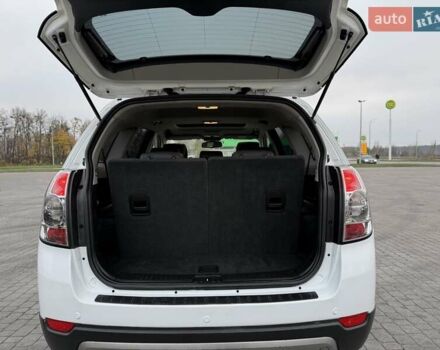 Белый Шевроле Каптива, объемом двигателя 2.2 л и пробегом 150 тыс. км за 12200 $, фото 35 на Automoto.ua