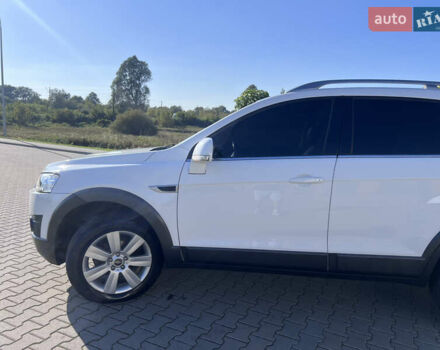 Білий Шевроле Каптіва, об'ємом двигуна 2.2 л та пробігом 221 тис. км за 11100 $, фото 13 на Automoto.ua