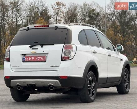 Белый Шевроле Каптива, объемом двигателя 2.2 л и пробегом 150 тыс. км за 12200 $, фото 7 на Automoto.ua