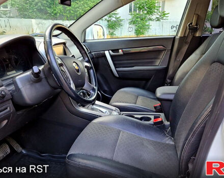 Белый Шевроле Каптива, объемом двигателя 2.2 л и пробегом 115 тыс. км за 13000 $, фото 7 на Automoto.ua