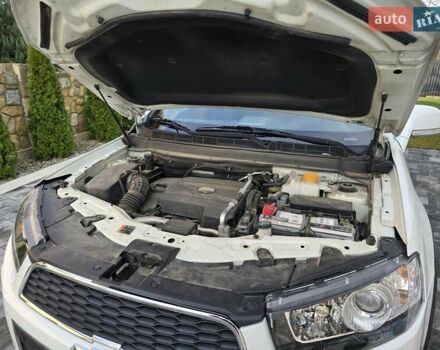Белый Шевроле Каптива, объемом двигателя 2.2 л и пробегом 205 тыс. км за 11900 $, фото 45 на Automoto.ua