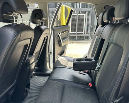 Белый Шевроле Каптива, объемом двигателя 2.23 л и пробегом 198 тыс. км за 11699 $, фото 19 на Automoto.ua