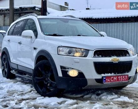 Белый Шевроле Каптива, объемом двигателя 2.2 л и пробегом 87 тыс. км за 12800 $, фото 3 на Automoto.ua