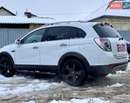 Белый Шевроле Каптива, объемом двигателя 2.2 л и пробегом 87 тыс. км за 12800 $, фото 8 на Automoto.ua