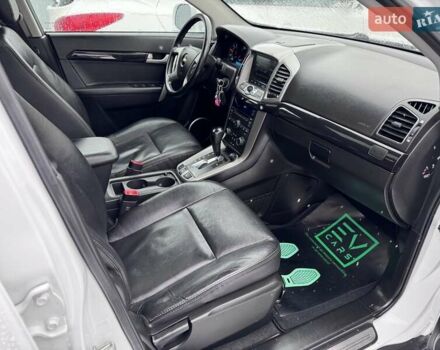 Белый Шевроле Каптива, объемом двигателя 2.2 л и пробегом 87 тыс. км за 12800 $, фото 16 на Automoto.ua