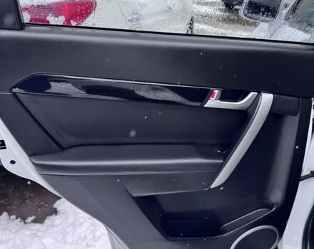 Белый Шевроле Каптива, объемом двигателя 2.2 л и пробегом 87 тыс. км за 12800 $, фото 25 на Automoto.ua