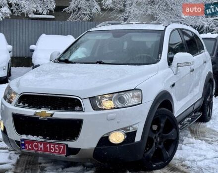 Белый Шевроле Каптива, объемом двигателя 2.2 л и пробегом 87 тыс. км за 12800 $, фото 2 на Automoto.ua
