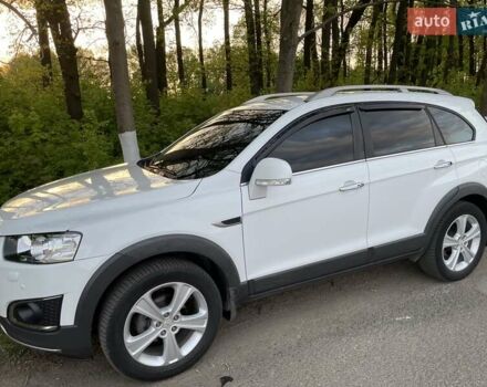 Белый Шевроле Каптива, объемом двигателя 2.23 л и пробегом 215 тыс. км за 13000 $, фото 1 на Automoto.ua