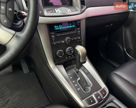 Белый Шевроле Каптива, объемом двигателя 2 л и пробегом 181 тыс. км за 10600 $, фото 12 на Automoto.ua