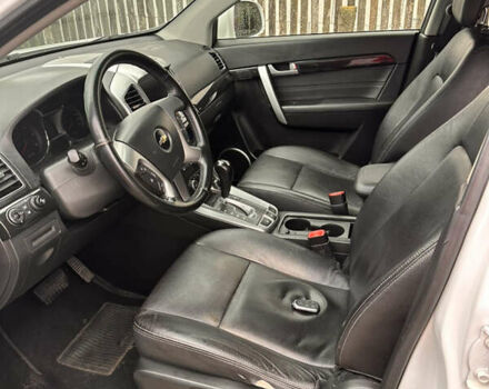 Шевроле Каптива 2013 в Луцке на Automoto.ua Белый Шевроле Каптива, объемом двигателя 2.23 л и пробегом 201 тыс. км за 10000 $, фото 9 на Automoto.ua