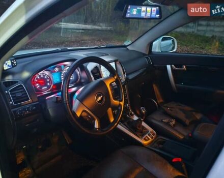 Белый Шевроле Каптива, объемом двигателя 2.23 л и пробегом 180 тыс. км за 14200 $, фото 27 на Automoto.ua