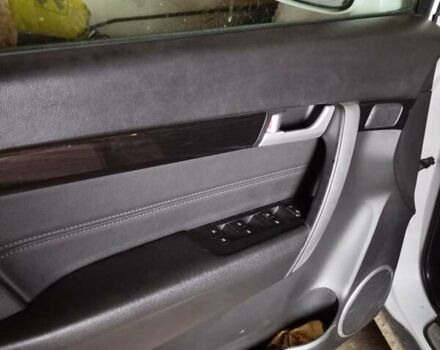 Белый Шевроле Каптива, объемом двигателя 2.23 л и пробегом 204 тыс. км за 13000 $, фото 8 на Automoto.ua