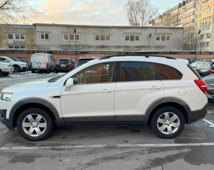 Белый Шевроле Каптива, объемом двигателя 2.4 л и пробегом 172 тыс. км за 11500 $, фото 2 на Automoto.ua