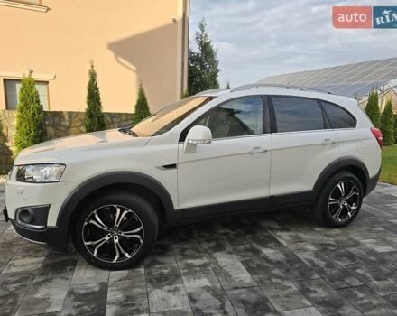 Белый Шевроле Каптива, объемом двигателя 2.2 л и пробегом 205 тыс. км за 11900 $, фото 75 на Automoto.ua