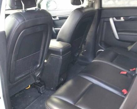 Белый Шевроле Каптива, объемом двигателя 2.2 л и пробегом 225 тыс. км за 10500 $, фото 12 на Automoto.ua