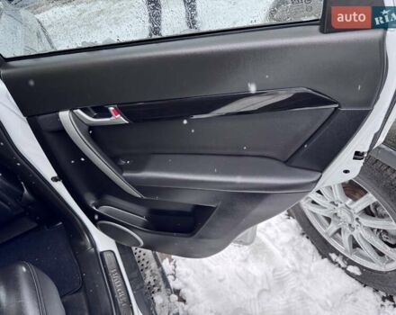 Белый Шевроле Каптива, объемом двигателя 2.2 л и пробегом 87 тыс. км за 12800 $, фото 23 на Automoto.ua