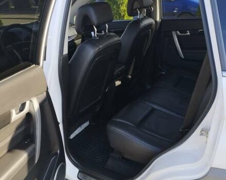 Белый Шевроле Каптива, объемом двигателя 2.23 л и пробегом 244 тыс. км за 13200 $, фото 5 на Automoto.ua