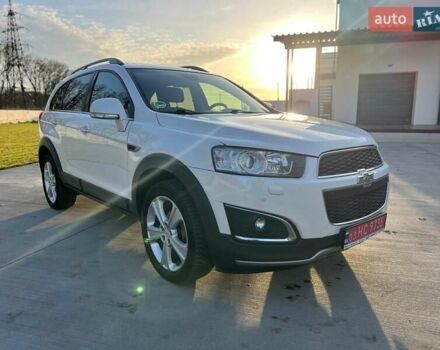 Белый Шевроле Каптива, объемом двигателя 2.2 л и пробегом 187 тыс. км за 12900 $, фото 3 на Automoto.ua