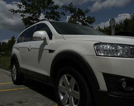 Белый Шевроле Каптива, объемом двигателя 2.23 л и пробегом 198 тыс. км за 11699 $, фото 4 на Automoto.ua