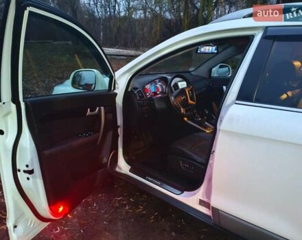 Белый Шевроле Каптива, объемом двигателя 2.23 л и пробегом 180 тыс. км за 14200 $, фото 28 на Automoto.ua