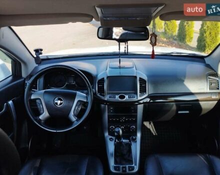 Белый Шевроле Каптива, объемом двигателя 2.23 л и пробегом 244 тыс. км за 13200 $, фото 24 на Automoto.ua