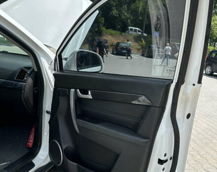 Белый Шевроле Каптива, объемом двигателя 2.23 л и пробегом 198 тыс. км за 11699 $, фото 25 на Automoto.ua