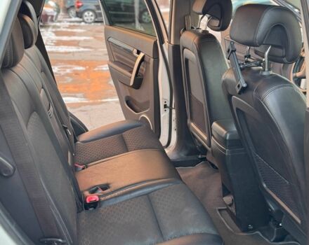 Белый Шевроле Каптива, объемом двигателя 2.4 л и пробегом 172 тыс. км за 11500 $, фото 10 на Automoto.ua