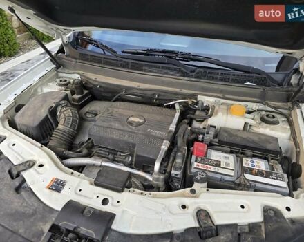 Белый Шевроле Каптива, объемом двигателя 2.2 л и пробегом 205 тыс. км за 11900 $, фото 46 на Automoto.ua